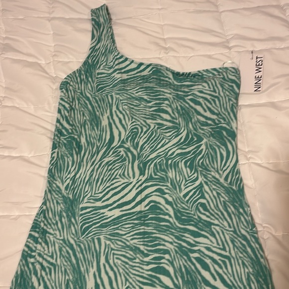 Nine West One-Shoulder Animal Print and Bodycon Dress - Picture 3 of 11